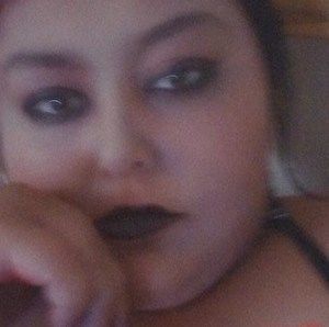 Meet your Posher, Caitlyn louise